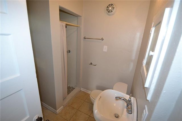 808 E 46th ST B, Austin, TX 78751