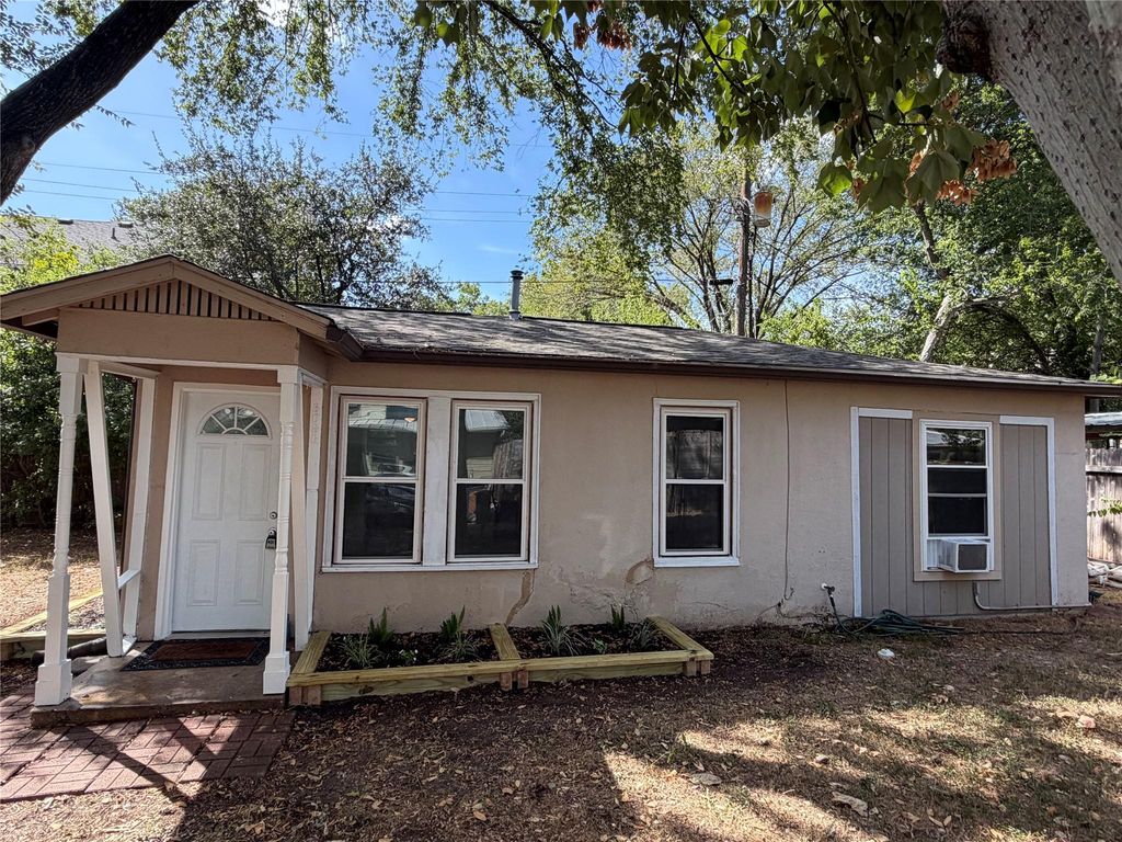 808 E 46th ST B, Austin, TX 78751