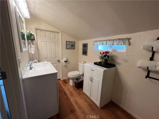 39307 Lark Road, Big Bear Lake, CA 92315