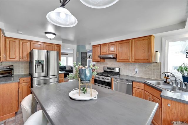 336 Seabrook Drive, Amherst, NY 14221