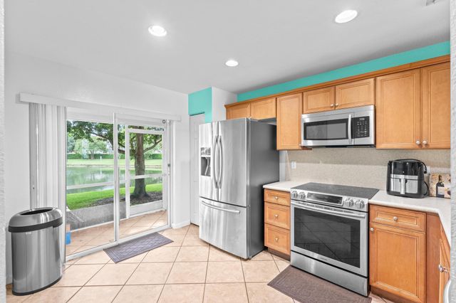 6107 Sandy Bank Terrace, Riviera Beach, FL 33407