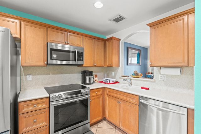 6107 Sandy Bank Terrace, Riviera Beach, FL 33407