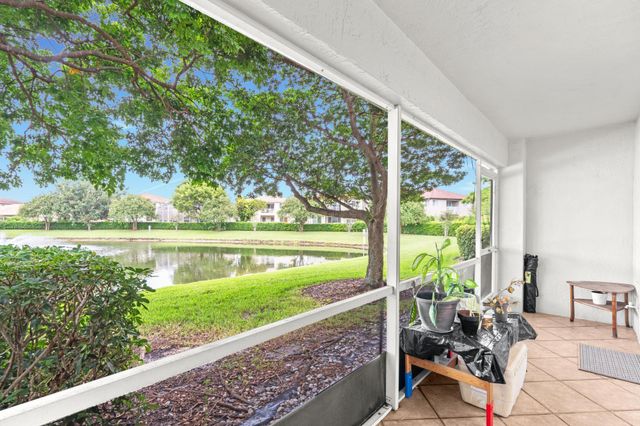 6107 Sandy Bank Terrace, Riviera Beach, FL 33407