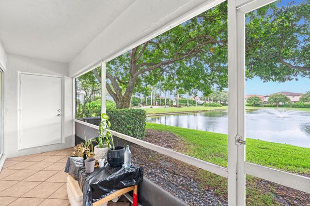 6107 Sandy Bank Terrace, Riviera Beach, FL 33407