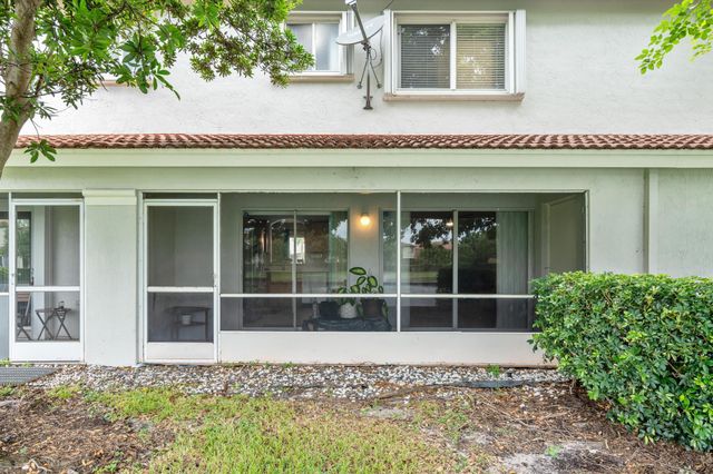 6107 Sandy Bank Terrace, Riviera Beach, FL 33407
