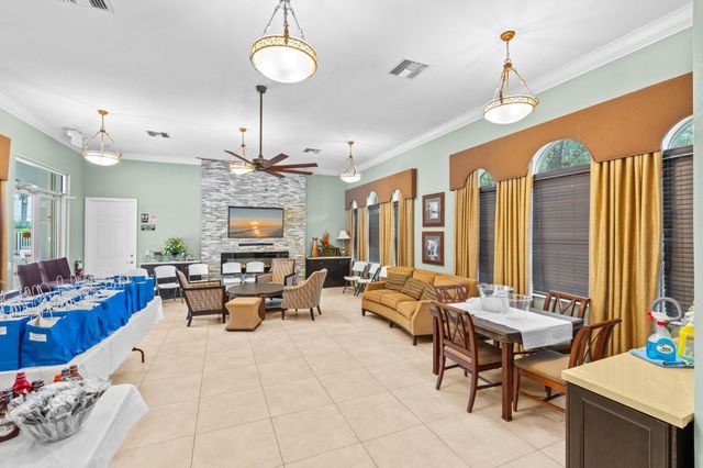 6107 Sandy Bank Terrace, Riviera Beach, FL 33407