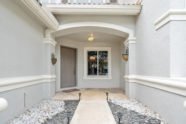6107 Sandy Bank Terrace, Riviera Beach, FL 33407
