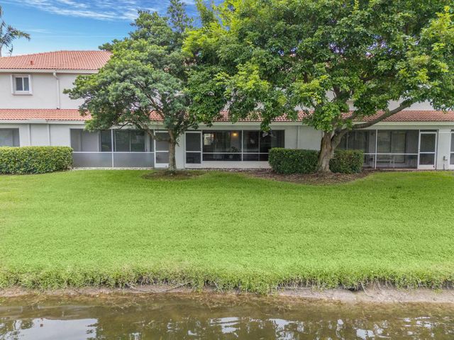 6107 Sandy Bank Terrace, Riviera Beach, FL 33407