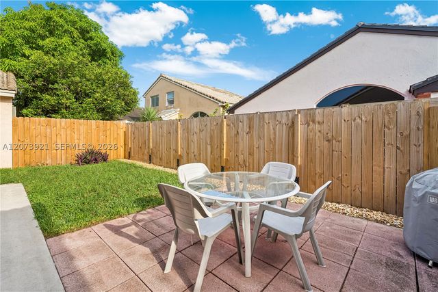 15840 SW 85th St, Miami, FL 33193