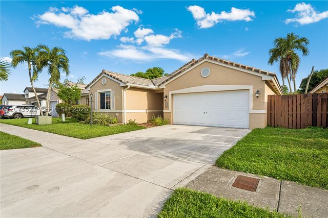15840 SW 85th St, Miami, FL 33193