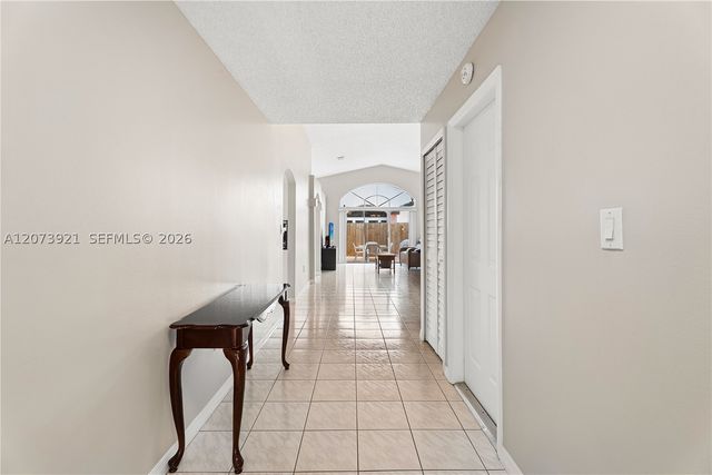 15840 SW 85th St, Miami, FL 33193