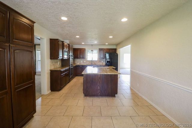 19110 E 97th Street, Broken Arrow, OK 74012