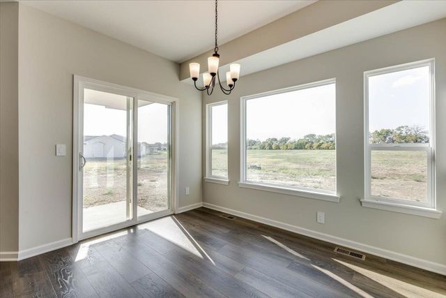 2224 E Arrowhead St, Andover, KS 67002