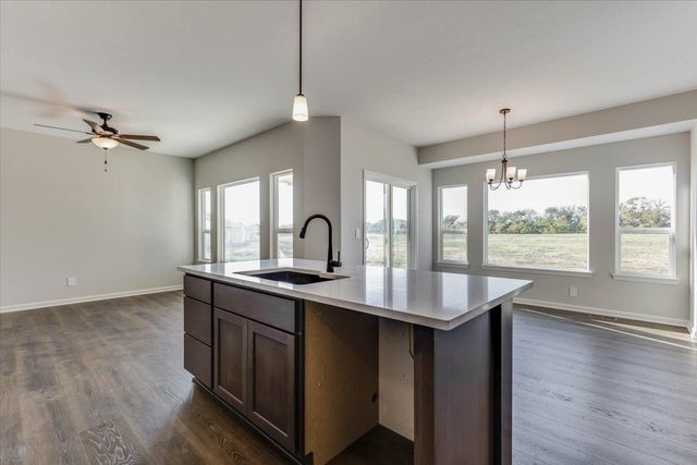 2224 E Arrowhead St, Andover, KS 67002