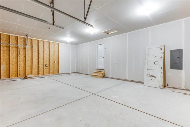 2224 E Arrowhead St, Andover, KS 67002