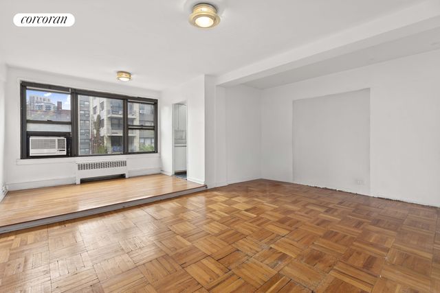 9851 64th Ave Apt 4J, New York City, NY 11374