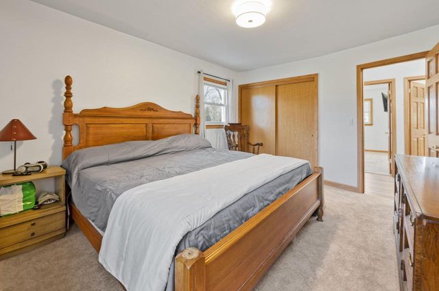 16500 Willow Ridge LANE, Brookfield, WI 53005