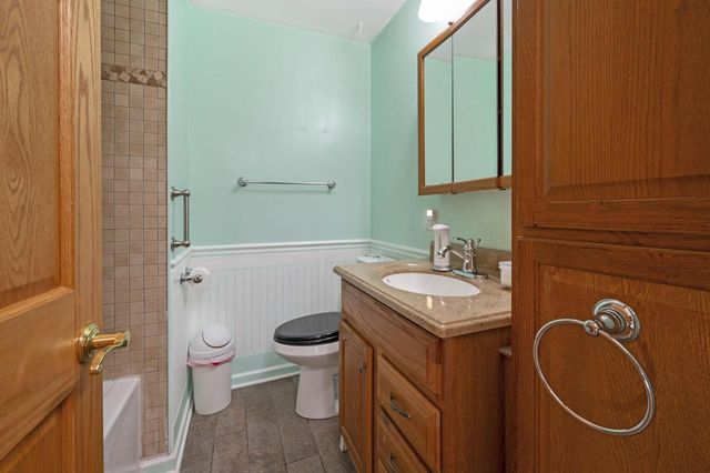 16500 Willow Ridge LANE, Brookfield, WI 53005