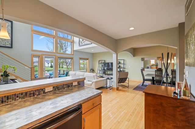 5683 Long Meadow Court, Johnston, IA 50131