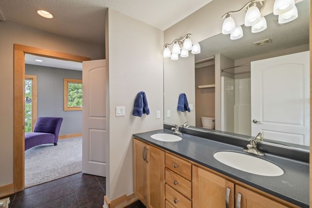 5683 Long Meadow Court, Johnston, IA 50131