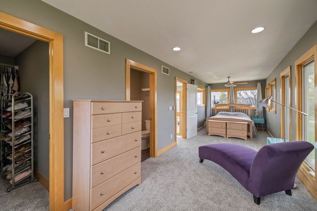 5683 Long Meadow Court, Johnston, IA 50131