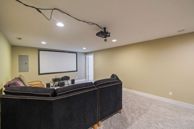 5683 Long Meadow Court, Johnston, IA 50131