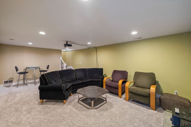 5683 Long Meadow Court, Johnston, IA 50131