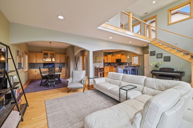 5683 Long Meadow Court, Johnston, IA 50131