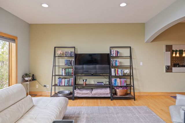 5683 Long Meadow Court, Johnston, IA 50131