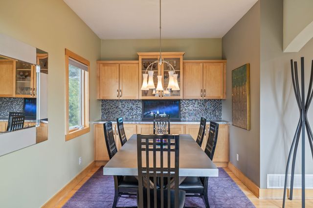 5683 Long Meadow Court, Johnston, IA 50131