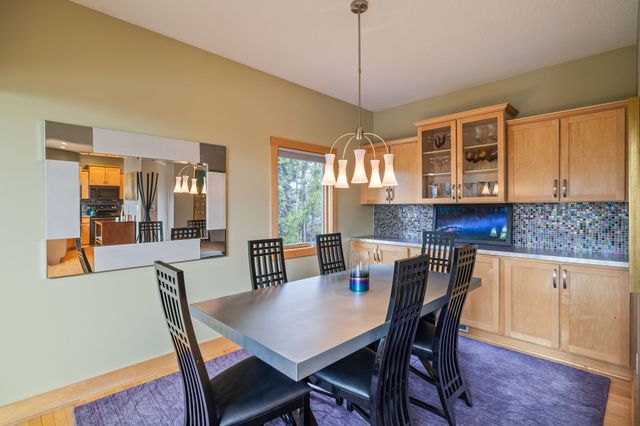 5683 Long Meadow Court, Johnston, IA 50131