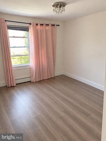 17 OLD NEW RD, Monmouth Junction, NJ 08852