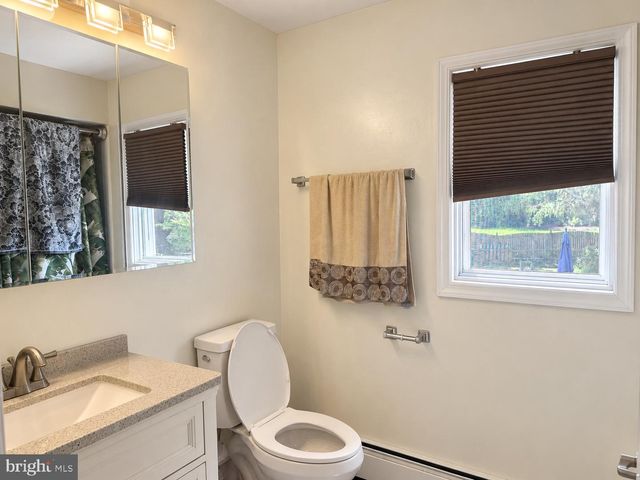 17 OLD NEW RD, Monmouth Junction, NJ 08852
