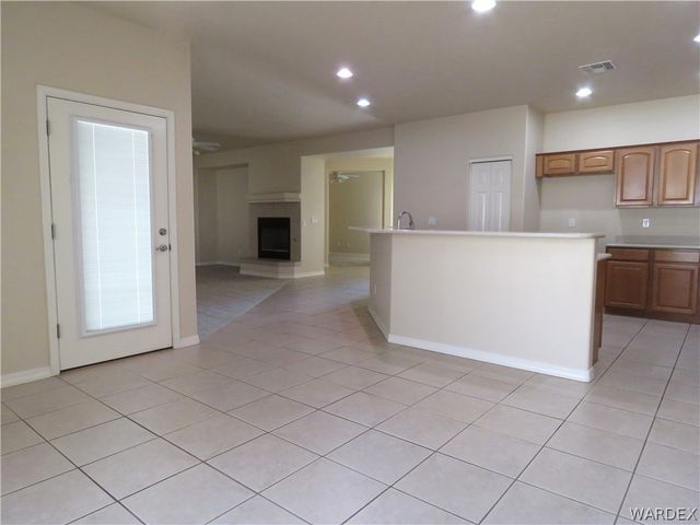 2063 John Wayne Drive, Kingman, AZ 86409