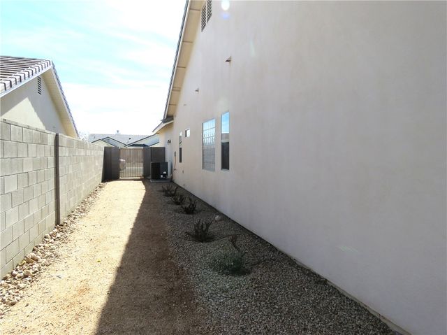 2063 John Wayne Drive, Kingman, AZ 86409