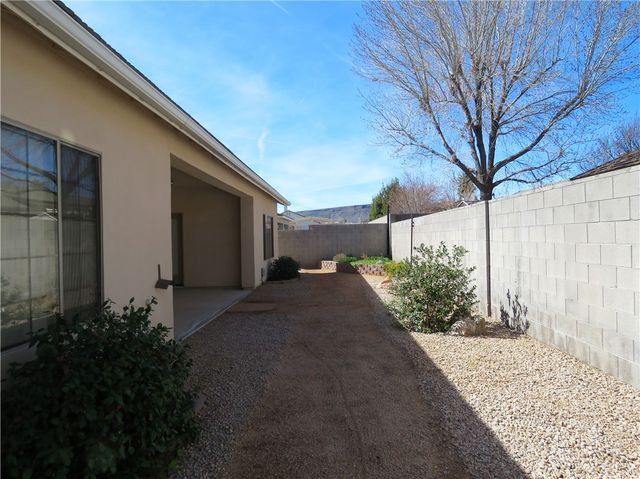 2063 John Wayne Drive, Kingman, AZ 86409