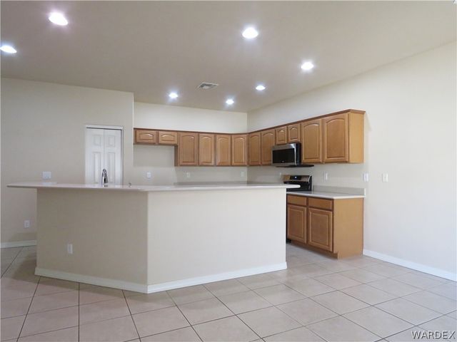 2063 John Wayne Drive, Kingman, AZ 86409