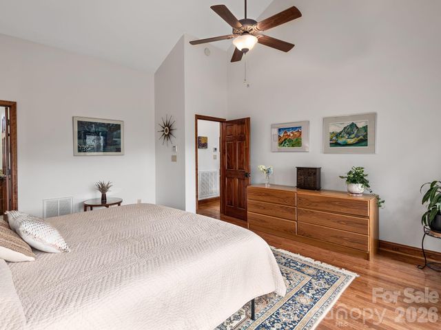 37 Enclave Drive, Waynesville, NC 28786