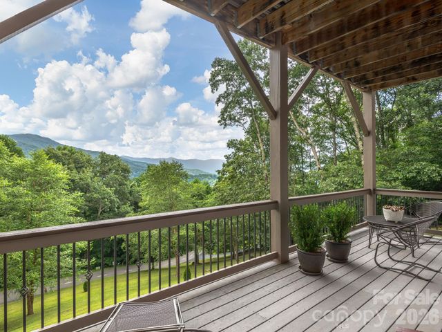 37 Enclave Drive, Waynesville, NC 28786