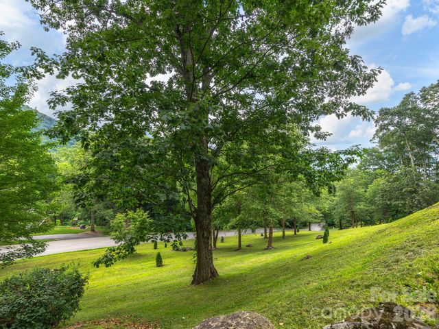 37 Enclave Drive, Waynesville, NC 28786