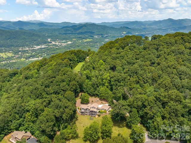 37 Enclave Drive, Waynesville, NC 28786