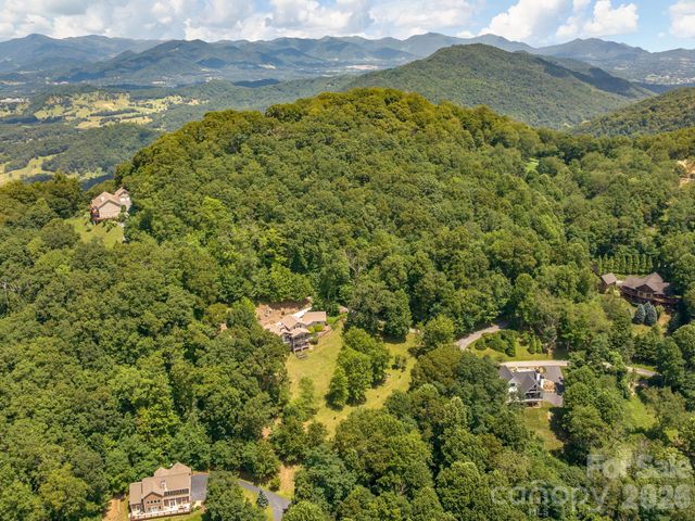 37 Enclave Drive, Waynesville, NC 28786