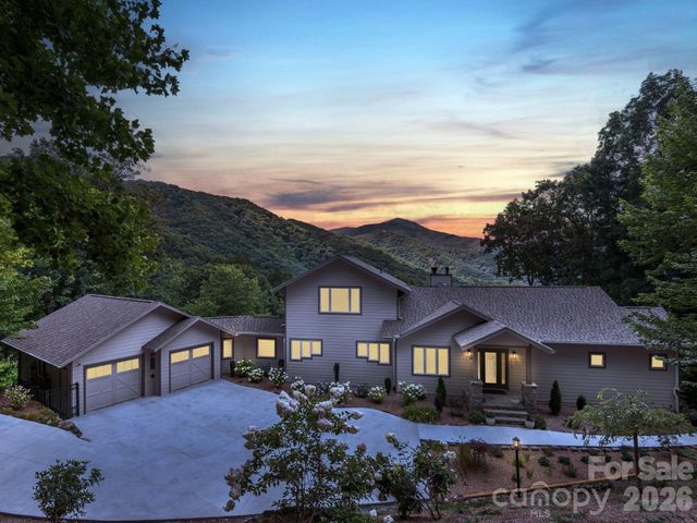 37 Enclave Drive, Waynesville, NC 28786