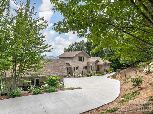 37 Enclave Drive, Waynesville, NC 28786