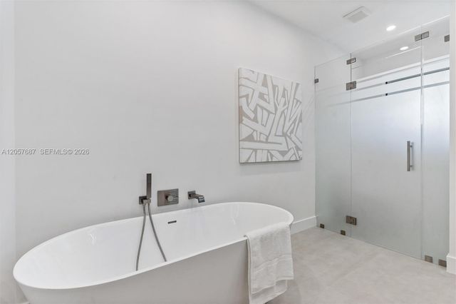 1319 NE 13th Avenue, Fort Lauderdale, FL 33304