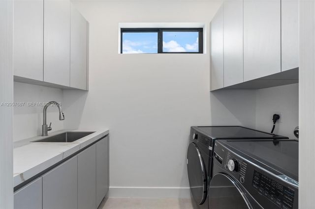 1319 NE 13th Avenue, Fort Lauderdale, FL 33304