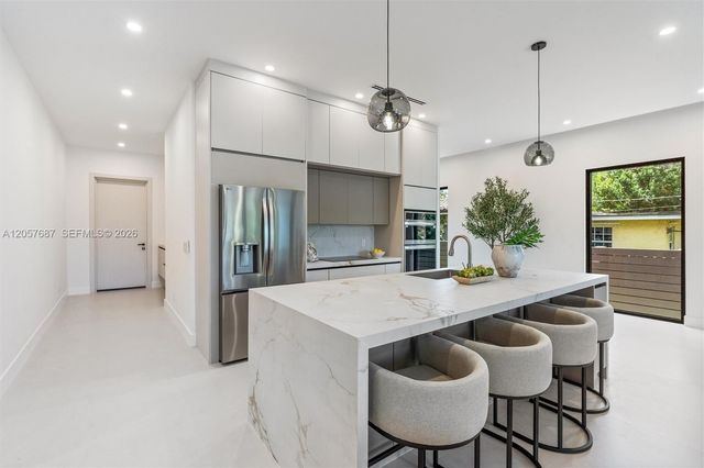 1319 NE 13th Avenue, Fort Lauderdale, FL 33304