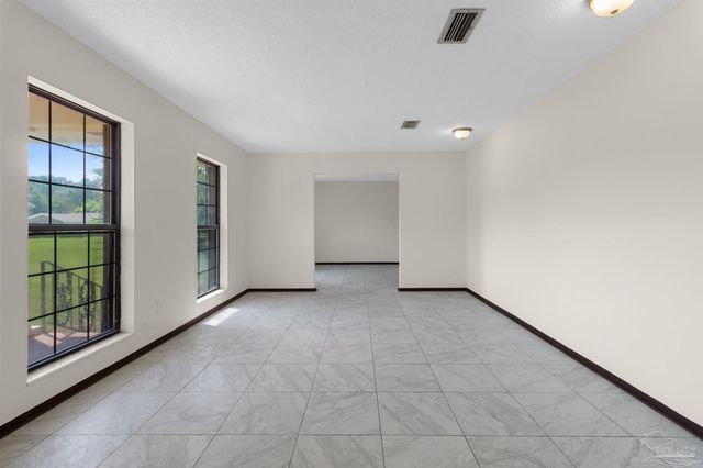 6635 Dallas Ave, Pensacola, FL 32526