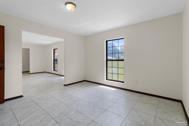 6635 Dallas Ave, Pensacola, FL 32526