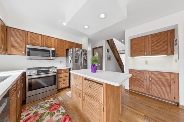 2248 James Street, Eagan, MN 55122